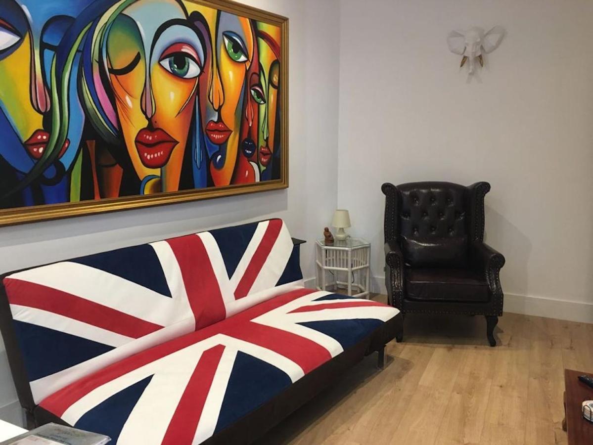 Bagshot Pennyhill Camberley Ascot Luxury 2 Beds 1 Bath Sleeps 4 Pets Ok Permit Parking 아파트 외부 사진